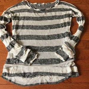 Beautiful light sweater great for fall and winter